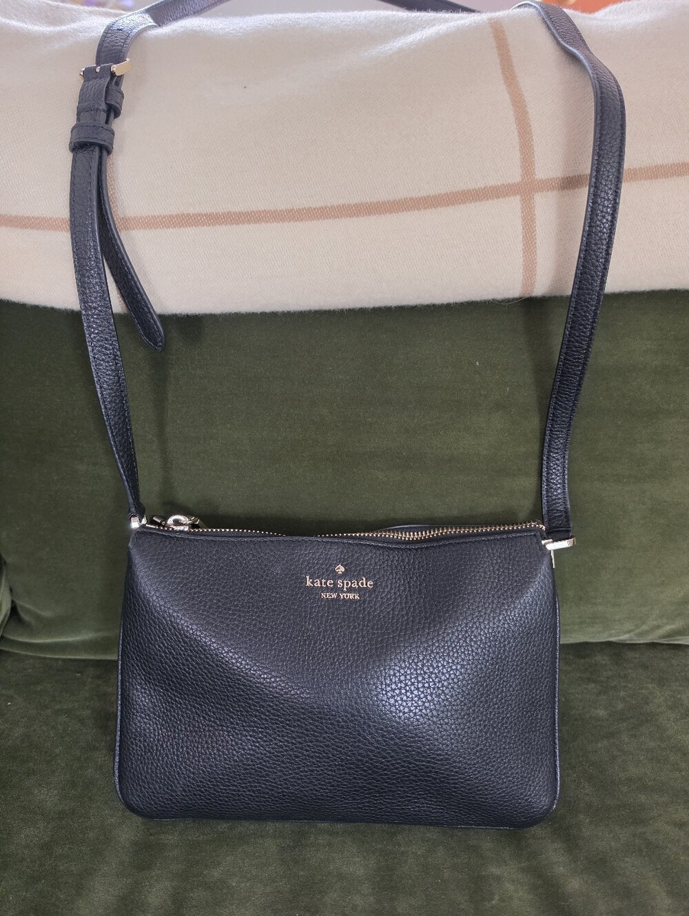 Kate Spade New York Black Pebbled Leather Crossbody Bag. Like New